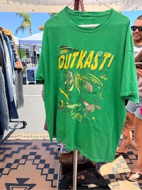 Official OutKast Graphic Band T-Shirt L